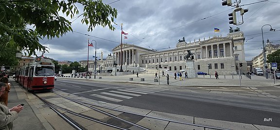 Parlament__4_.jpg  