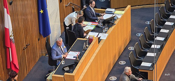 Parlament__25_.jpg  